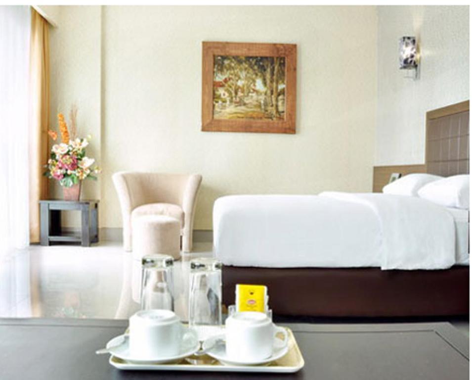 Bamboo Inn Hotel & Cafe Jakarta Luaran gambar