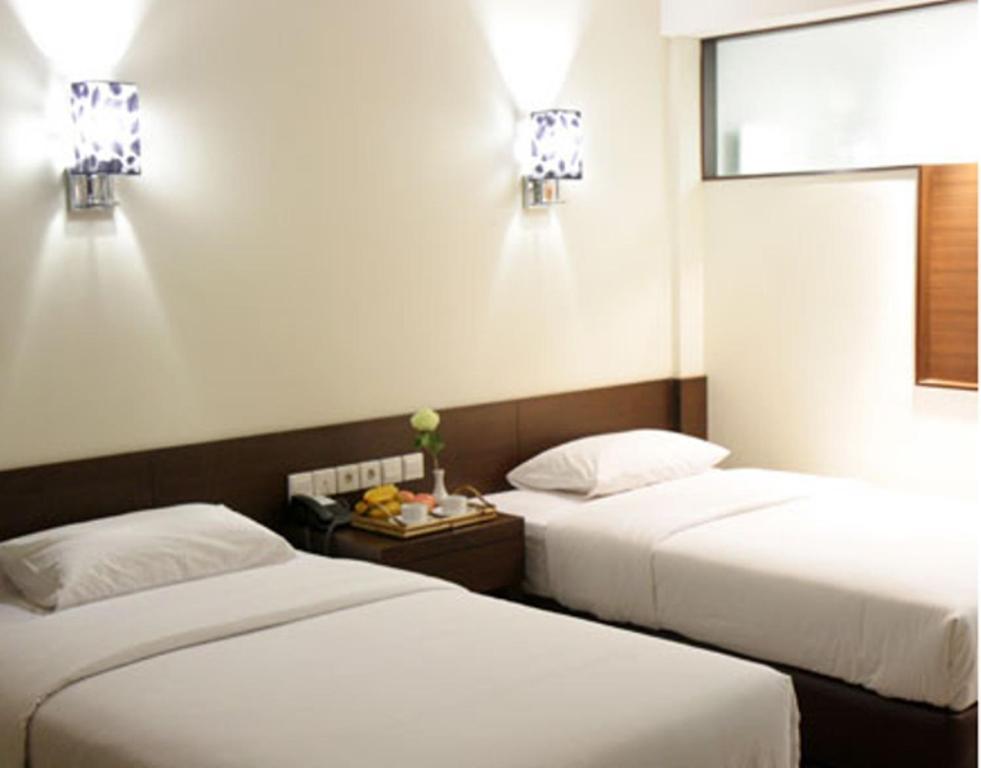 Bamboo Inn Hotel & Cafe Jakarta Luaran gambar