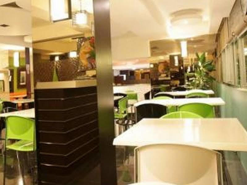 Bamboo Inn Hotel & Cafe Jakarta Luaran gambar